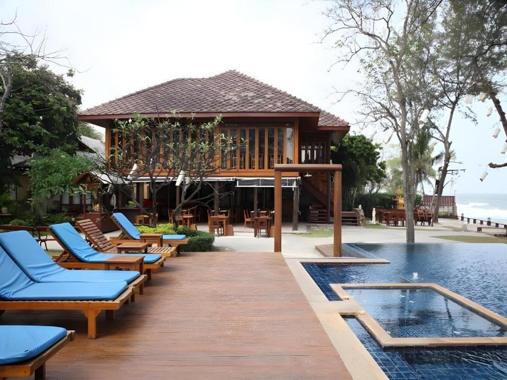 Baan Talay Dao Resort HHQ Buitenkant foto