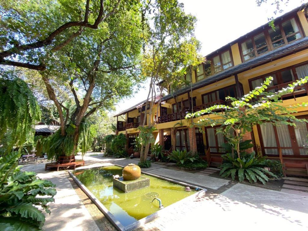 Baan Talay Dao Resort HHQ Buitenkant foto