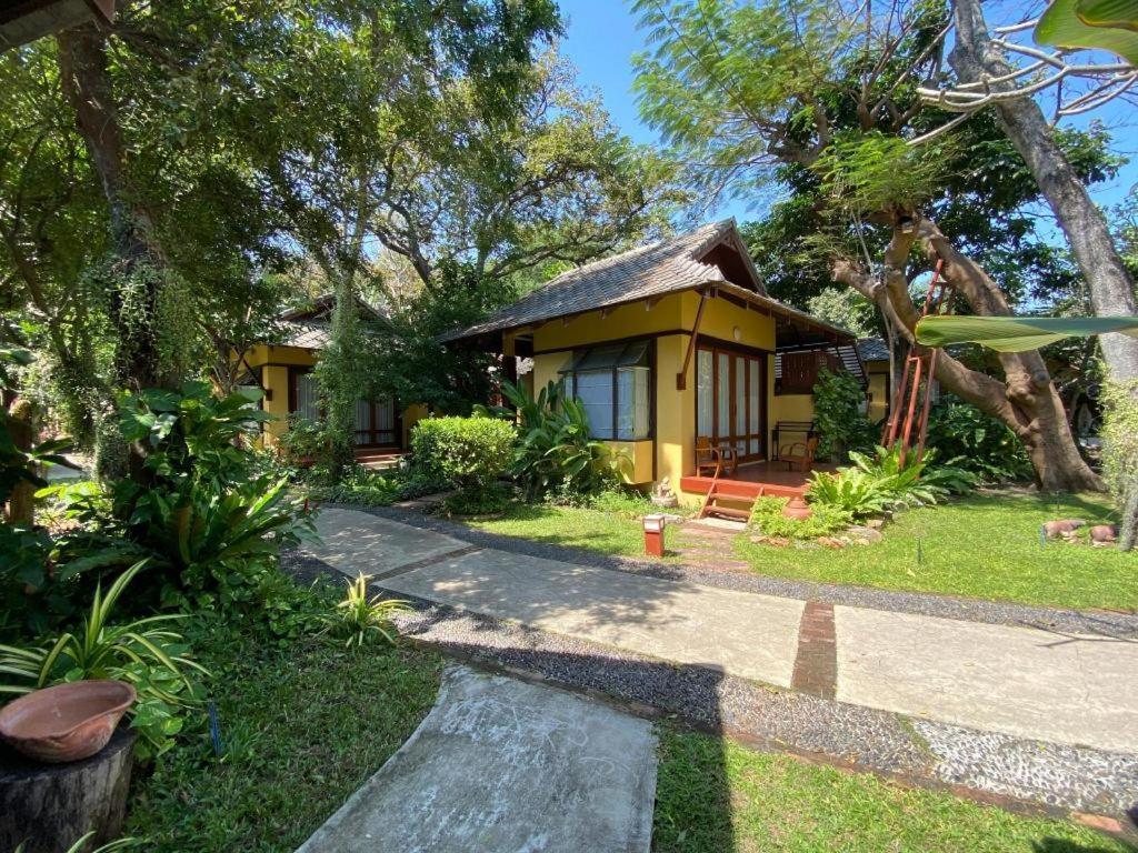 Baan Talay Dao Resort HHQ Buitenkant foto