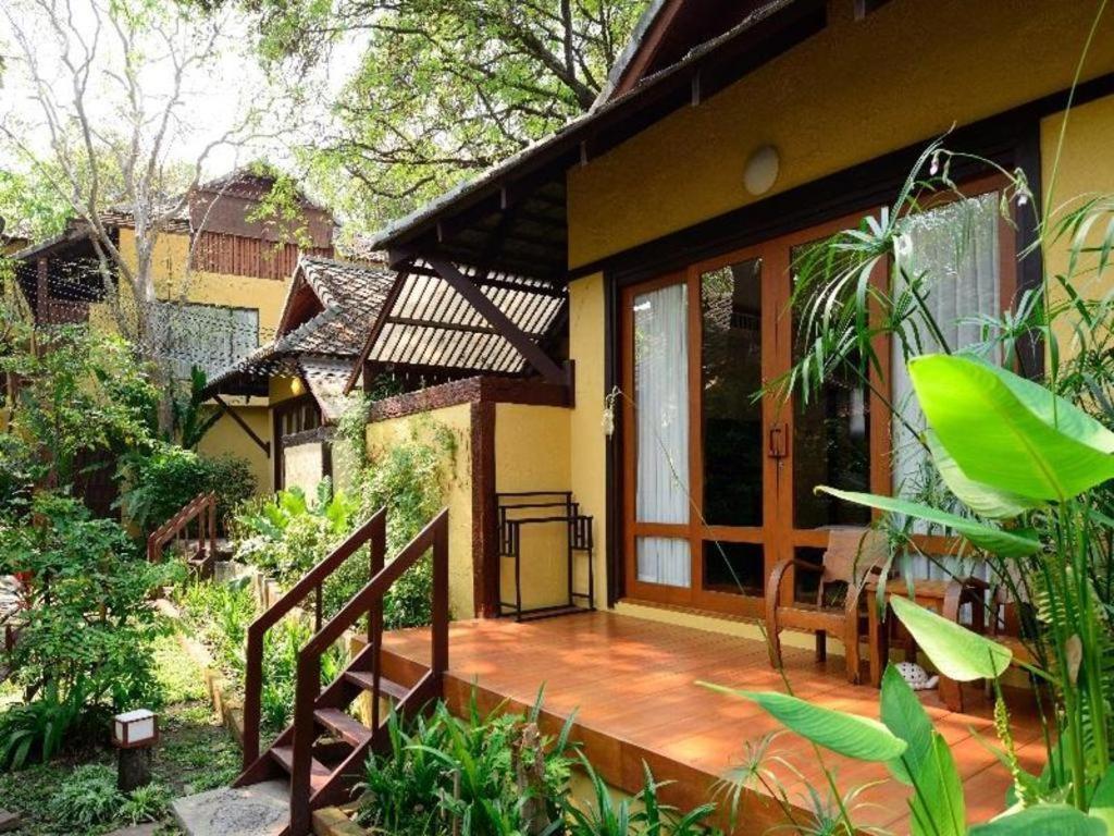 Baan Talay Dao Resort HHQ Buitenkant foto