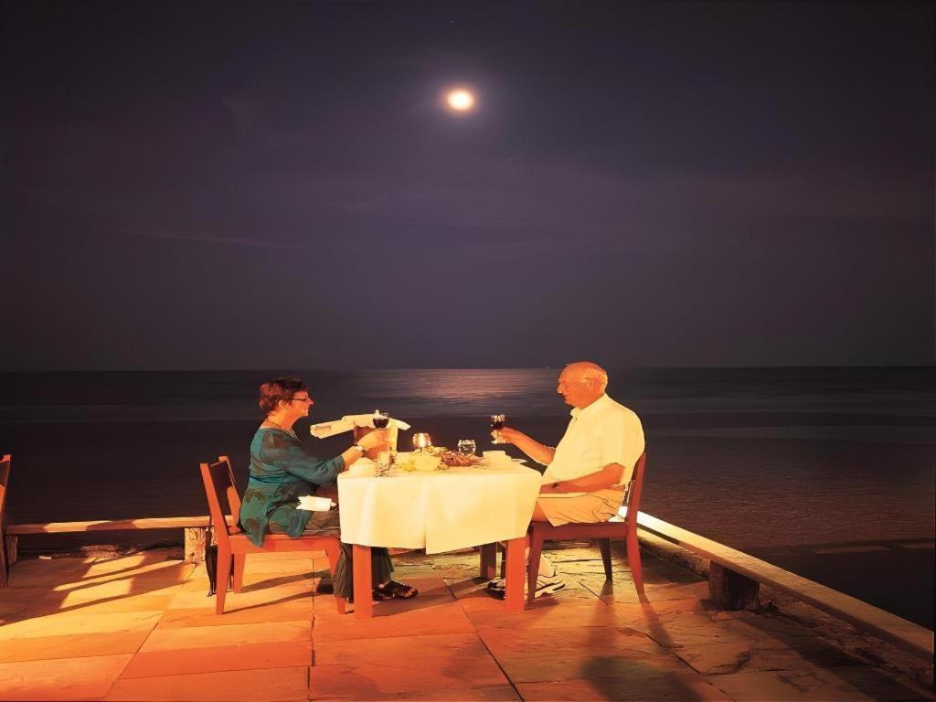 Baan Talay Dao Resort HHQ Buitenkant foto