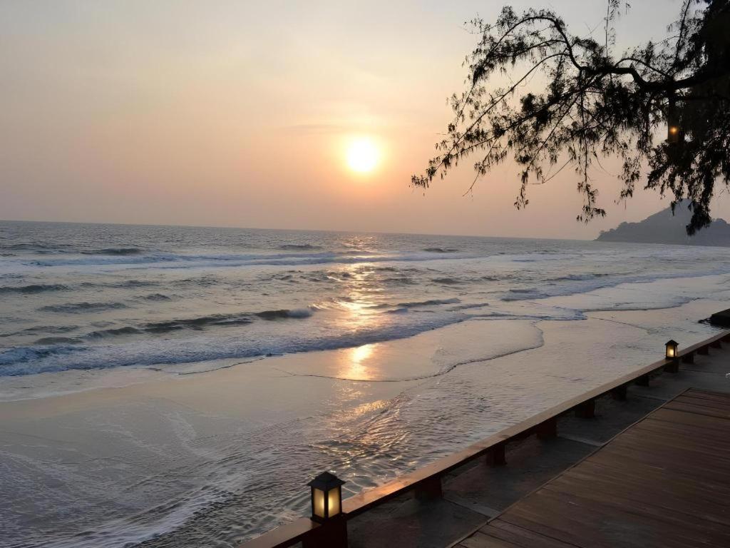 Baan Talay Dao Resort HHQ Buitenkant foto